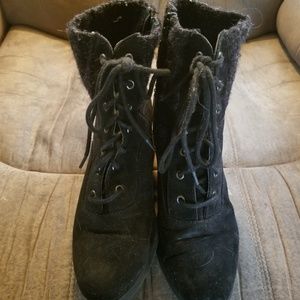 Size 9 Women's Side-zip wedges